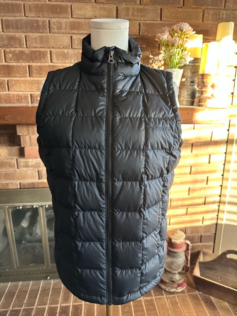 Marmot Black Down Puffer Vest Youth XL Fits Women’s S/M